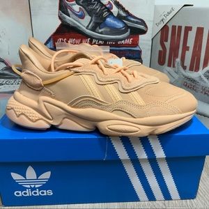 NEW Adidas Originals Ozweego Glow Orange Peach FZ1962 Men's Sneaker Sz 5.5 / 7W